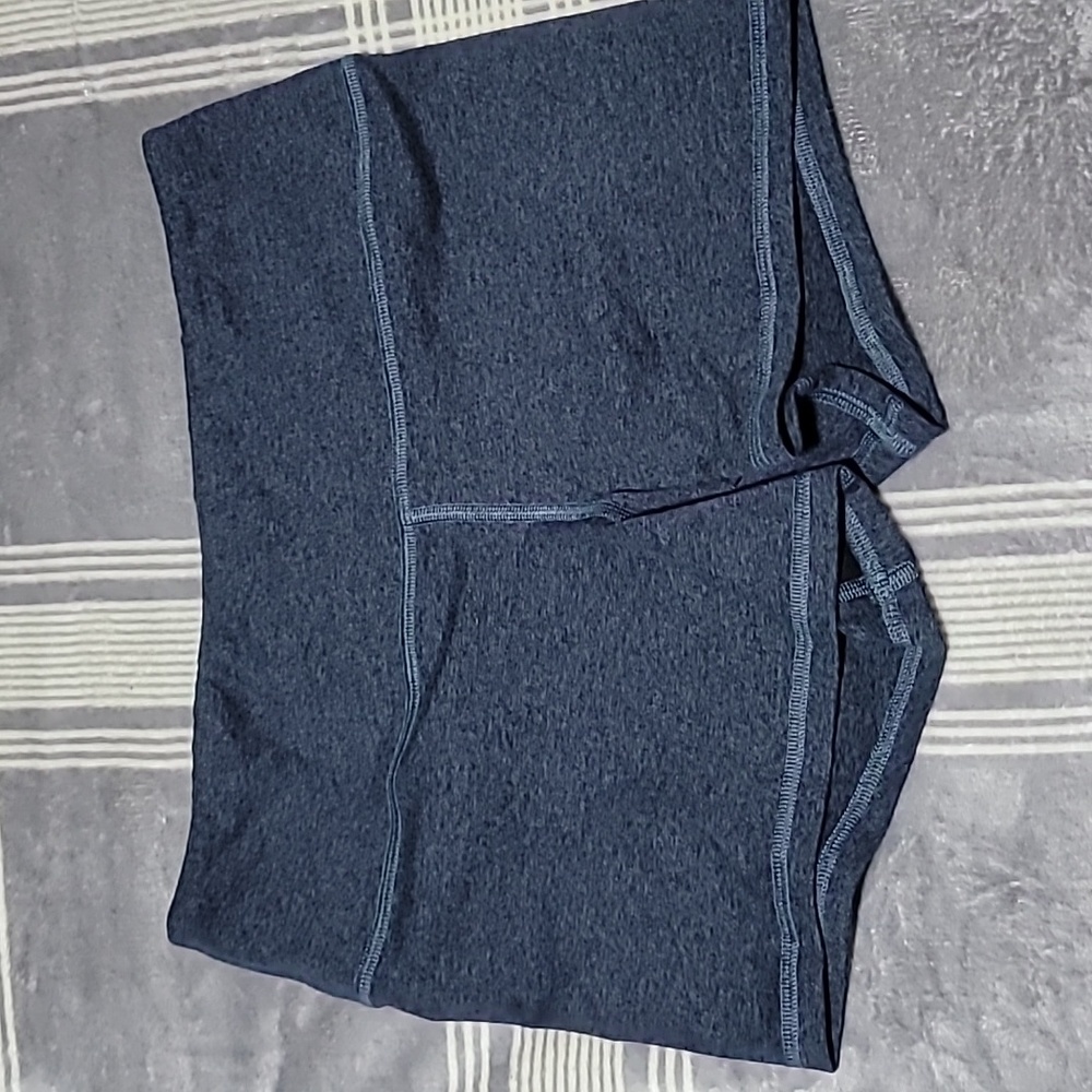 FLEO 2.5in shorts size L